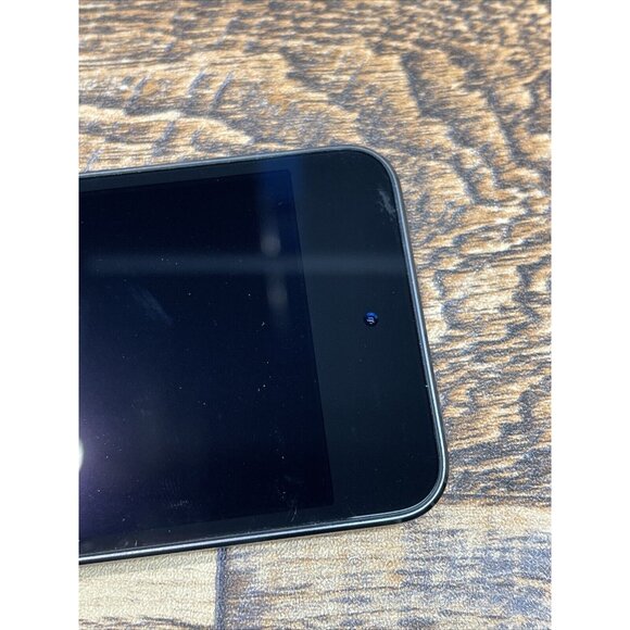 Apple iPod Touch 6th  Generation Gray 32GB Model:442A2 W/ Adapter y Cable - Picture 4 of 8
